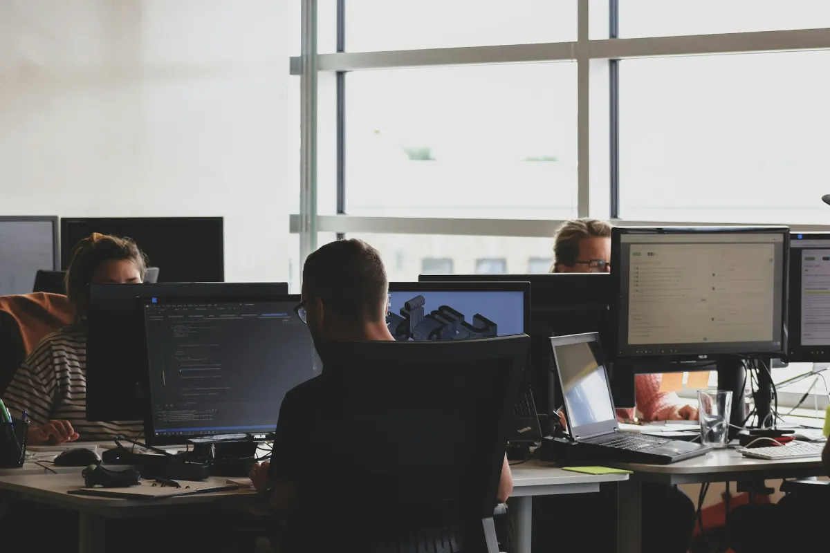 Kriteria Memilih Vendor Software Untuk Enterprise - Codenesia