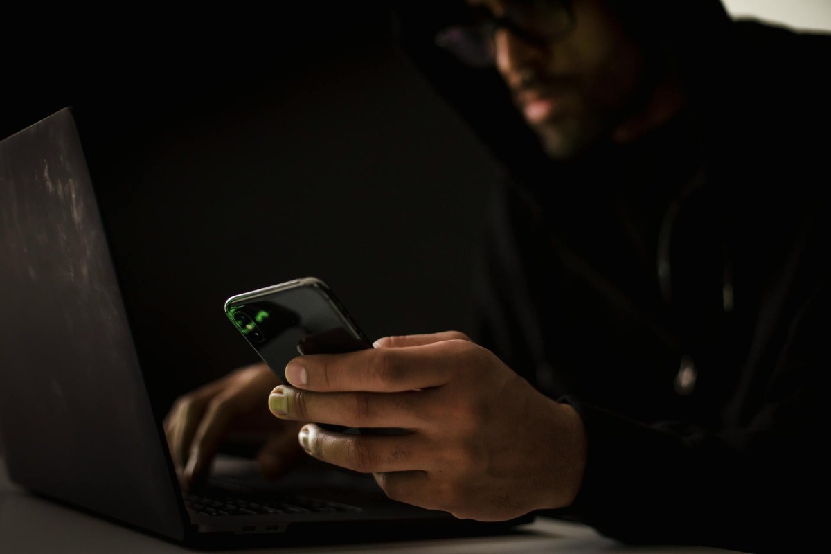 Kenapa Scammer Menelepon Lalu Diam? Ini Penjelasan dan Cara Aman Menghadapinya - Codenesia
