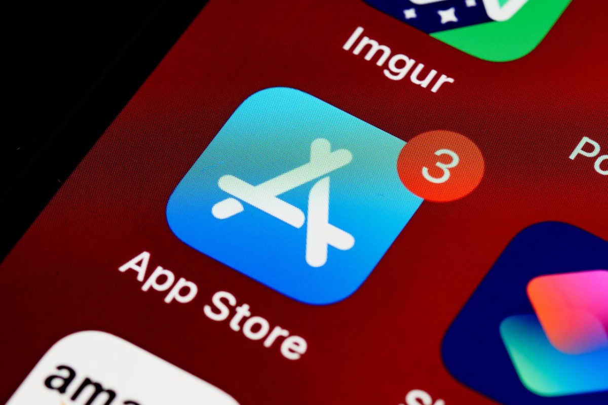 Cara Bikin Aplikasi iPhone dengan AI Tanpa Coding! - Codenesia