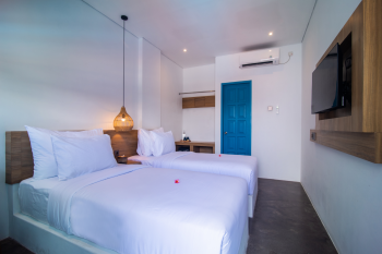 Twin Bed - Deluxe Room - Sunset Paradise Canggu
