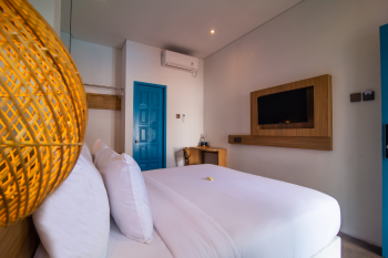 Double Bed - Deluxe Room - Sunset Paradise Canggu