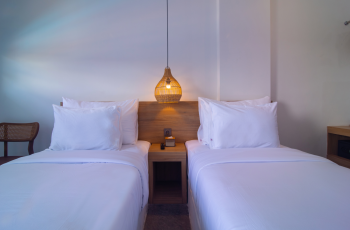 Twin Bed - Deluxe Room - Sunset Paradise Canggu